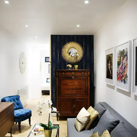 Big Studio Close To Montorgeuil Local Commercial * Parigi